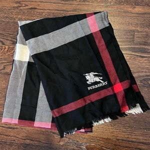 BURBERRY lightweight plaid scarf black white red checkered